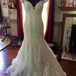 David Tutera Bridal Gown Style 116201 Size 12